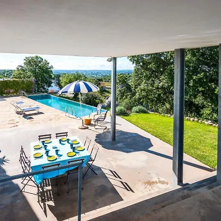 Tranquil Villa In Apulia Βίλα *